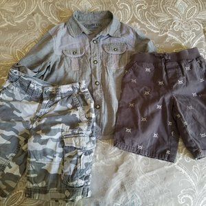 ❤️10 for $25 3 pc Shorts and Shirt Set (Size 5)